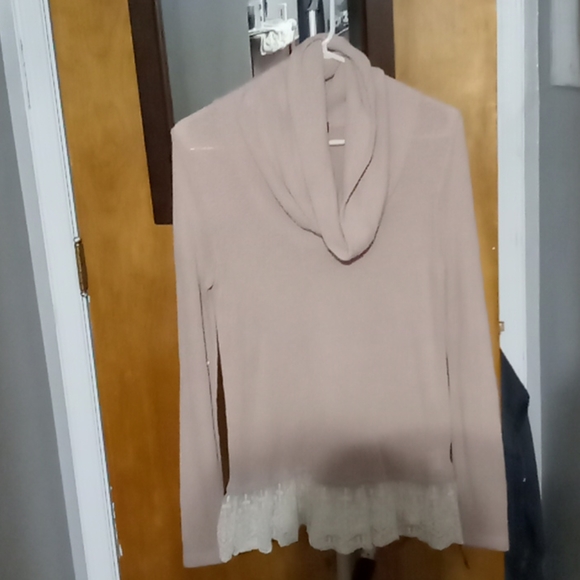 Sweater - Picture 1 of 4